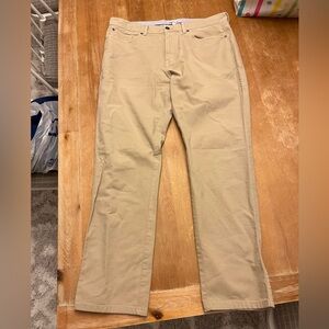 Peter Millar Khakis Pants Men’s Size 35 inseam 29.5”